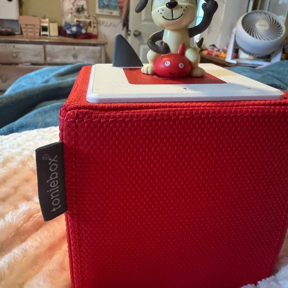 Tonies Red Audio Box - Picture 2 of 3